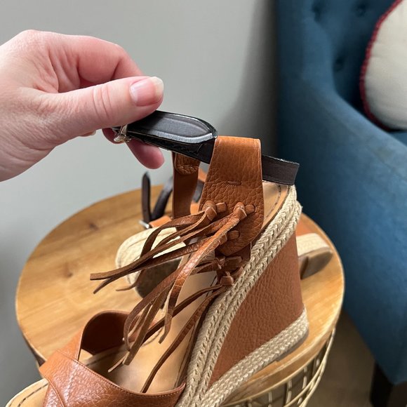 Valentino Garavani Leather Fringe Espadrille Wedge, Light Cuir Size 8 COA - Picture 10 of 13